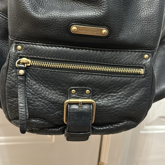 Michael Kors large black w/ gold trim leather purse in excellent condition - Picture 2 of 11